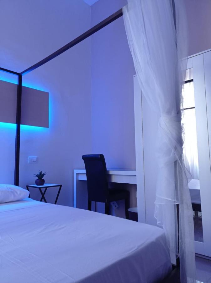 Relais Torre Gloria Bed & Breakfast เนเปิลส์ ภายนอก รูปภาพ