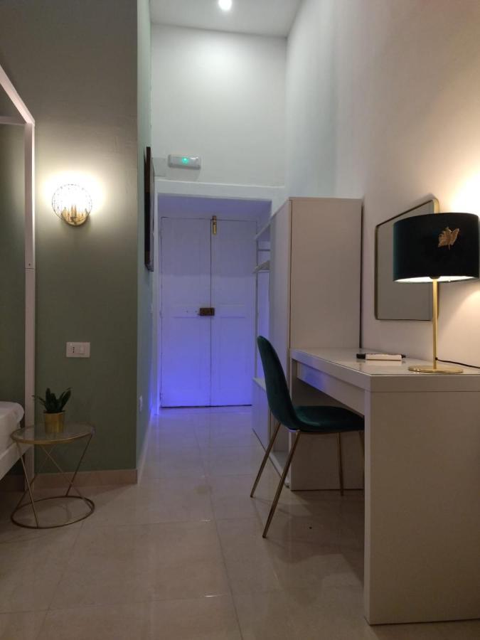 Relais Torre Gloria Bed & Breakfast เนเปิลส์ ภายนอก รูปภาพ