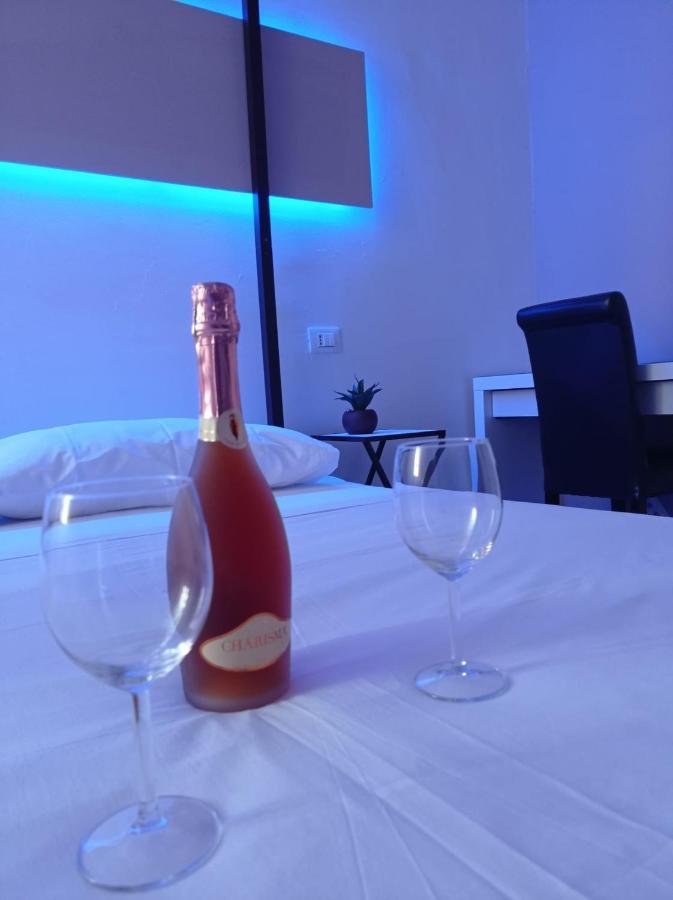 Relais Torre Gloria Bed & Breakfast เนเปิลส์ ภายนอก รูปภาพ