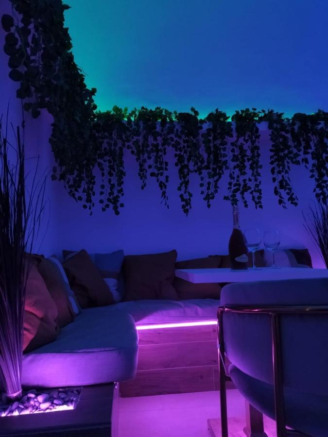 Relais Torre Gloria Bed & Breakfast เนเปิลส์ ภายนอก รูปภาพ