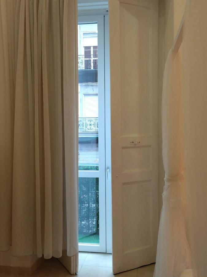Relais Torre Gloria Bed & Breakfast เนเปิลส์ ภายนอก รูปภาพ