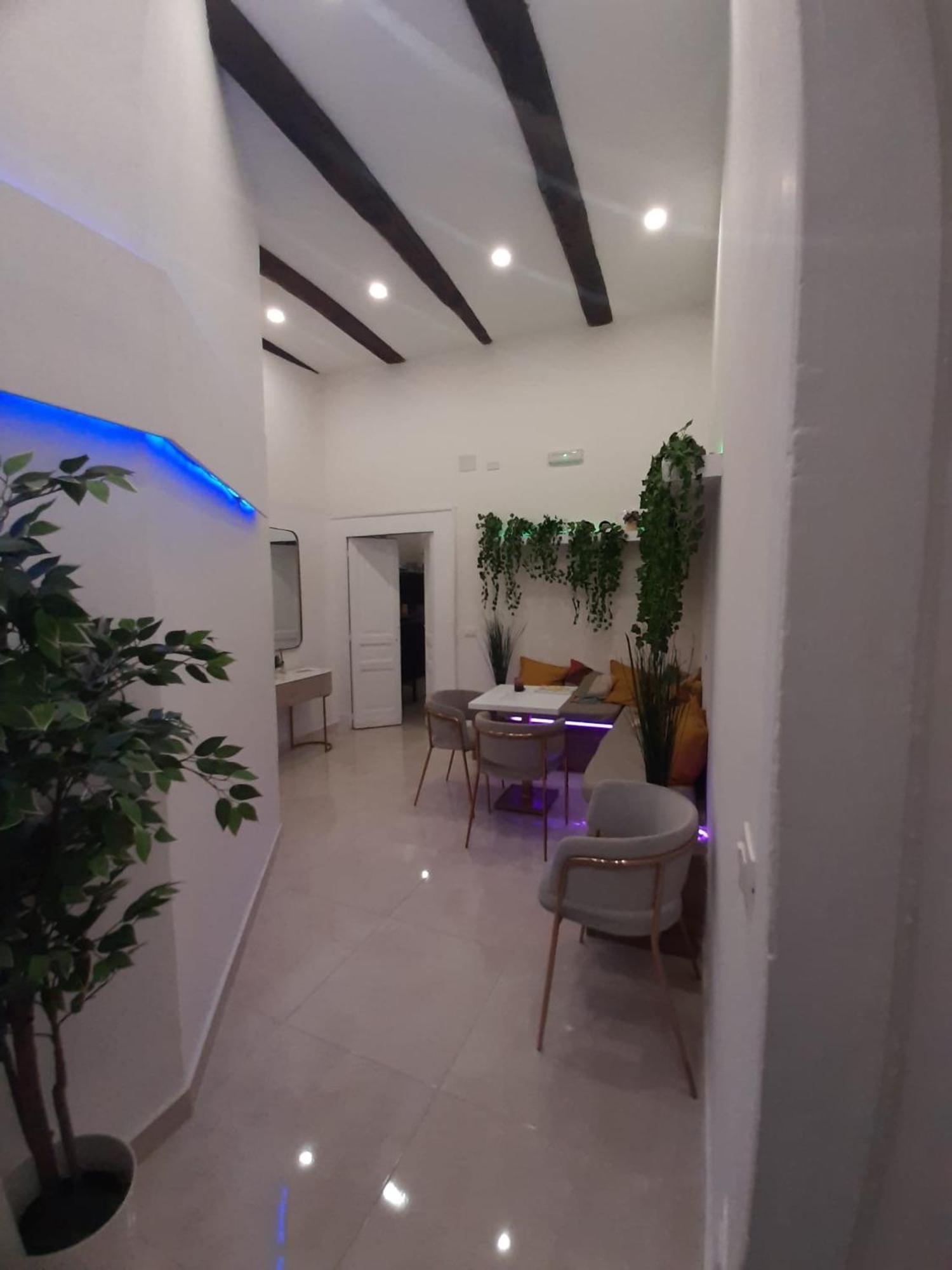 Relais Torre Gloria Bed & Breakfast เนเปิลส์ ภายนอก รูปภาพ
