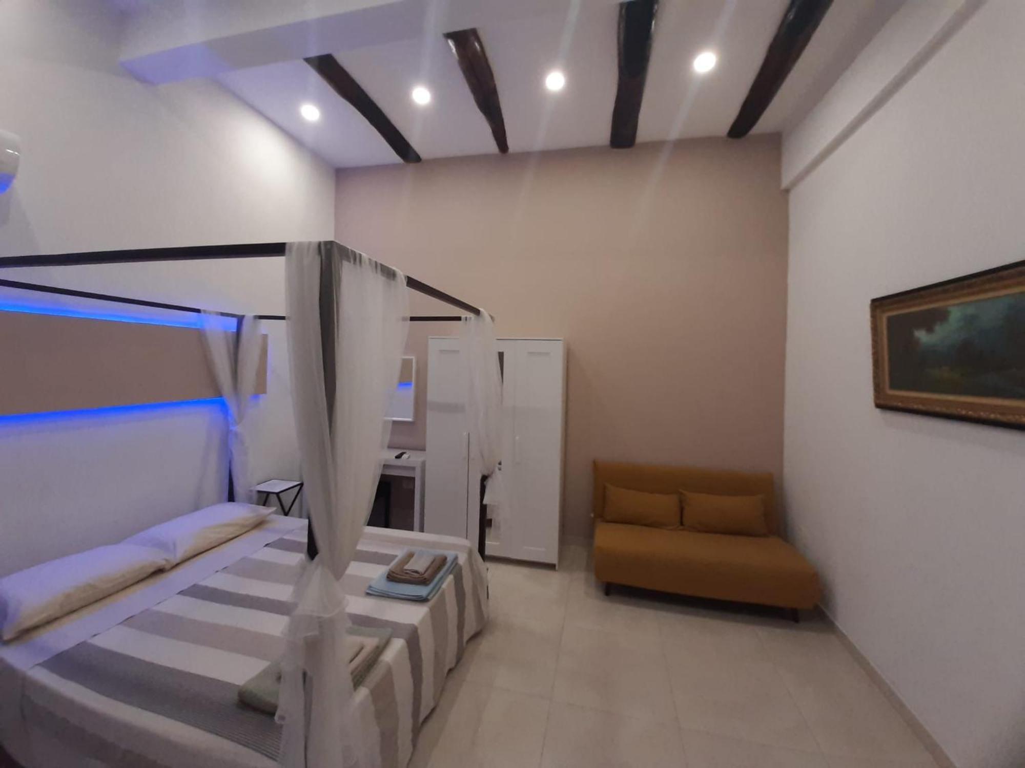 Relais Torre Gloria Bed & Breakfast เนเปิลส์ ภายนอก รูปภาพ