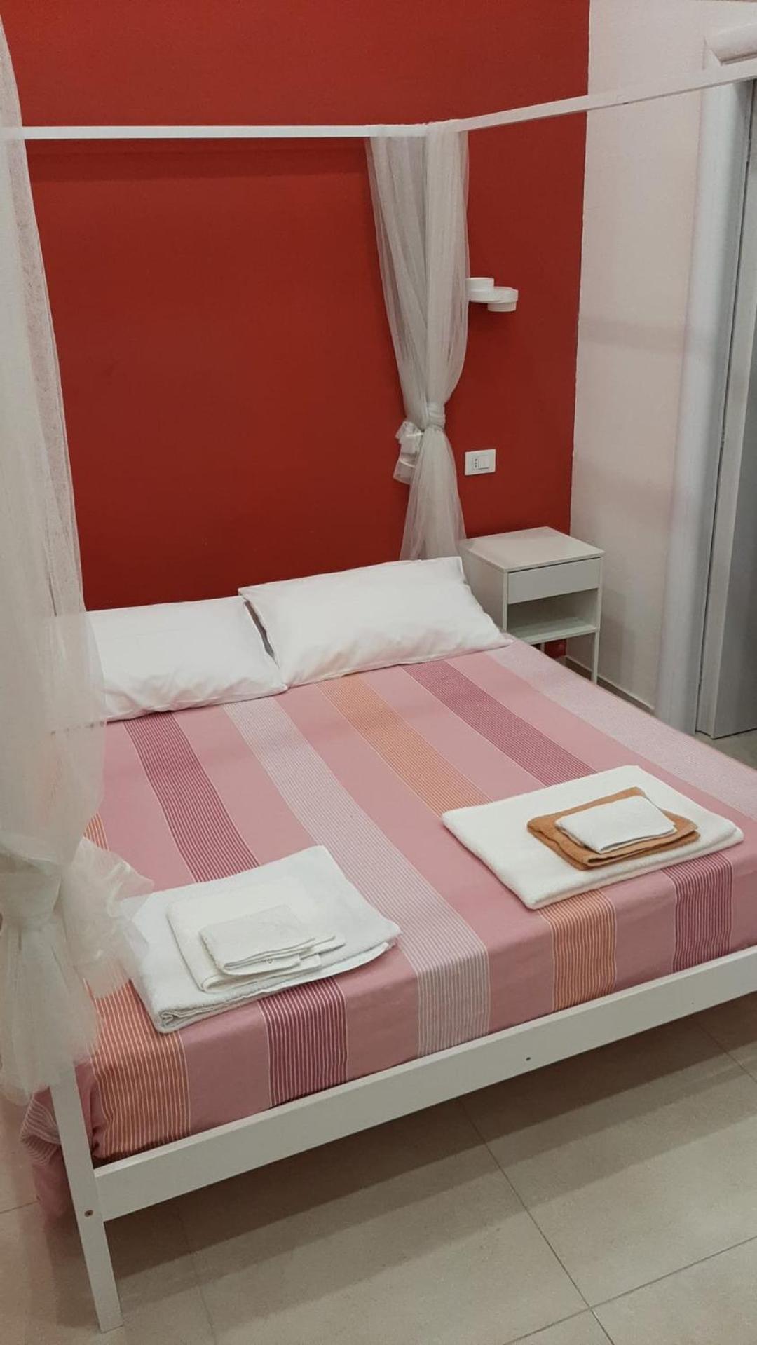 Relais Torre Gloria Bed & Breakfast เนเปิลส์ ภายนอก รูปภาพ