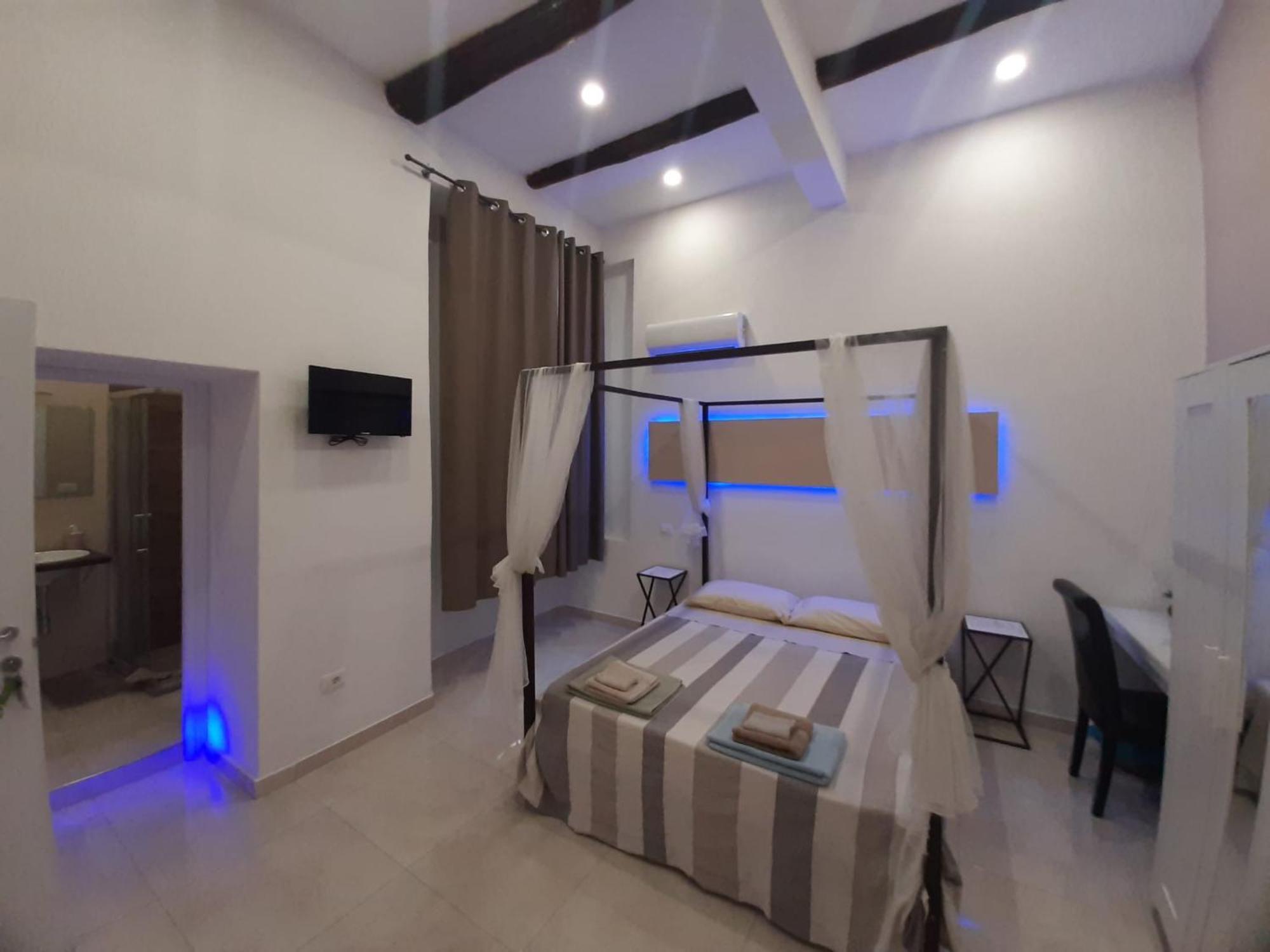 Relais Torre Gloria Bed & Breakfast เนเปิลส์ ภายนอก รูปภาพ